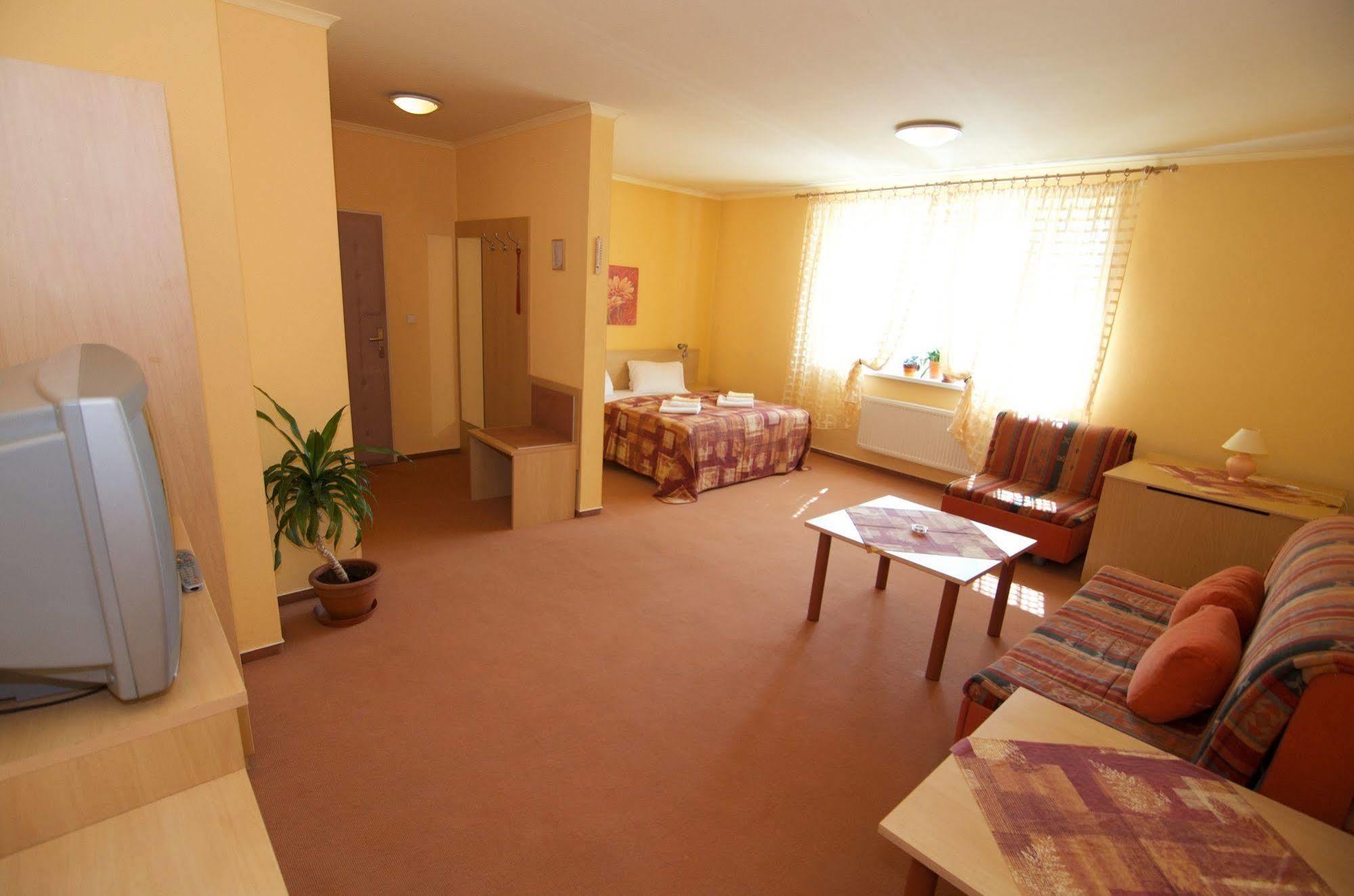 Hotel Steve Liptovský Mikuláš Exterior foto